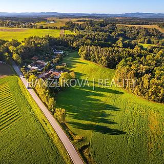 Prodej stavební parcely 3 914 m² Dubičné