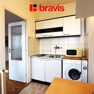 Pronájem bytu 1+1 29 m² Brno Lesná, Halasovo náměstí