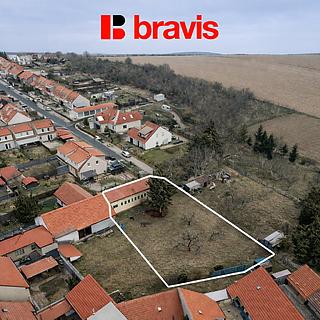 Prodej stavební parcely 831 m² Tvarožná