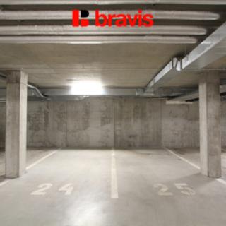 Pronájem parkovacího místa 13 m² Brno
