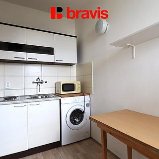 Pronájem bytu 1+1 29 m² Brno Lesná, Halasovo náměstí