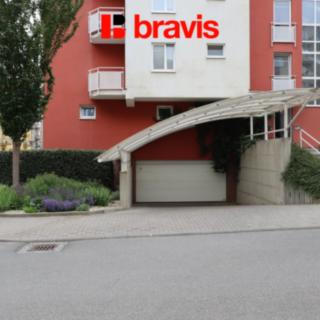 Prodej parkovacího místa 25 m² Brno Staré, Trýbova