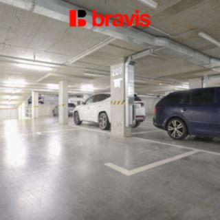 Pronájem parkovacího místa 13 m² Brno