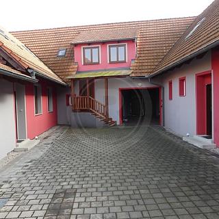 Prodej činžovního domu, 450m²