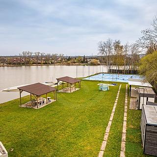 Pronájem obchodu 3000 m&sup2; České Budějovice