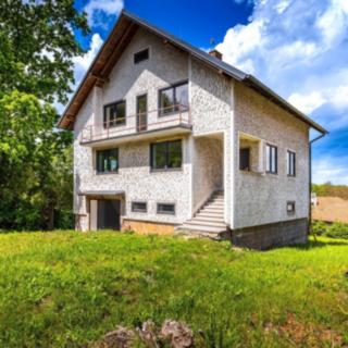 Prodej rodinného domu 300 m² Dolní Třebonín