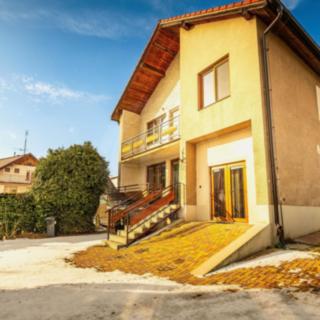Prodej rodinného domu 180 m² Besednice
