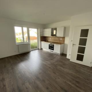 Prodej bytu 1+kk a garsoniéry 32 m² Tábor, U Areálu