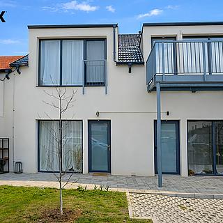Prodej bytu 3+kk 101 m² Zlončice