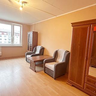 Prodej bytu 2+1 59 m² Milovice Mladá, Průběžná