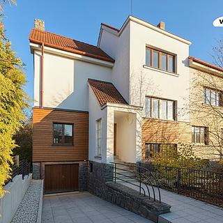 Prodej rodinného domu 450 m² Čimelice