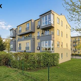 Prodej bytu 1+kk a garsoniéry 50 m² Praha Vinoř, Českodubská