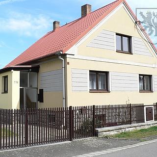 Prodej rodinného domu 210 m&sup2; Blatná