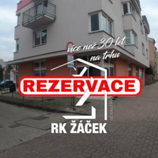 Pronájem parkovacího místa 18 m² České Budějovice 7, Lidická tř.