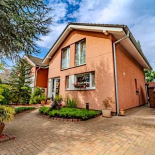 Prodej rodinného domu 199 m² Bašť, Mratínská
