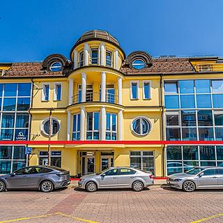 Pronájem kanceláře 1019 m&sup2; Kladno