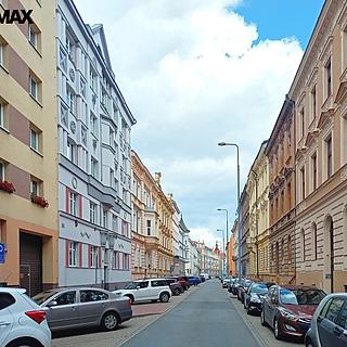 Prodej bytu 3+kk 82 m² Plzeň Jižní Předměstí, Nerudova