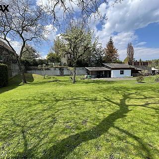 Prodej stavební parcely 1582 m&sup2; Kladno