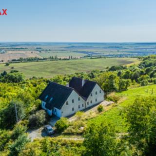 Prodej rodinného domu 191 m² Vinařice