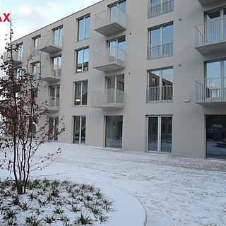 Pronájem bytu 3+kk 62 m² Hostivice, Cihlářská