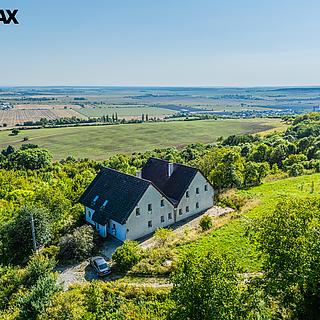 Prodej rodinného domu 202 m&sup2; Vinařice