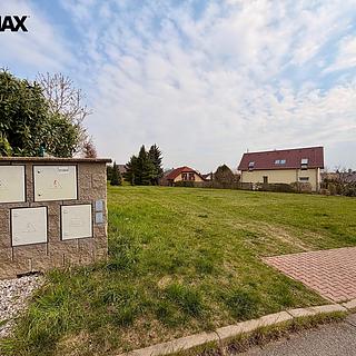 Prodej stavební parcely 821 m&sup2; Hřebeč