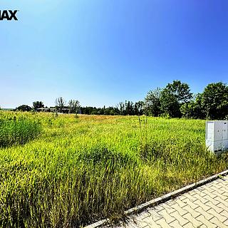 Prodej stavební parcely 805 m² Třebusice