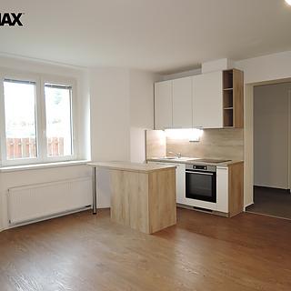 Pronájem bytu 2+kk 38 m² Praha Smíchov, U Malvazinky