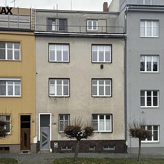 Prodej rodinného domu 450 m² Slaný, Navrátilova