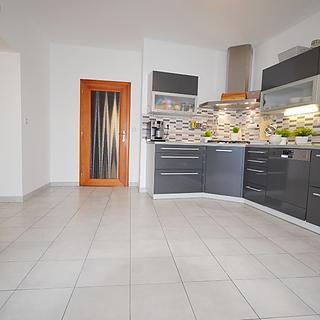 Prodej rodinného domu 200 m² Slaný