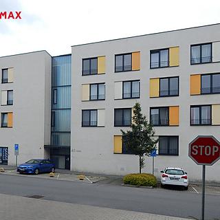 Pronájem bytu 3+kk 78 m² Kladno