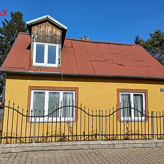 Prodej rodinného domu 120 m² Dobrovíz, K Letišti