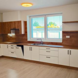 Pronájem bytu 1+kk a garsoniéry 40 m² Trhové Sviny, Za Pilou