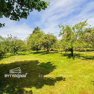 Prodej stavební parcely 1 430 m² Plzeň Radčice, K Zámečku