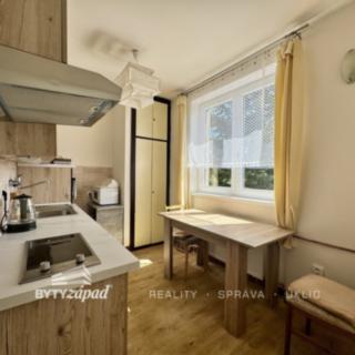 Prodej bytu 3+1 64 m² Plzeň