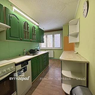 Pronájem bytu 3+1 64 m² Rokycany Střed, Josefa Knihy