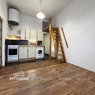Pronájem bytu 2+kk 35 m&sup2; Plzeň