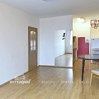 Pronájem bytu 2+kk 46 m² Praha