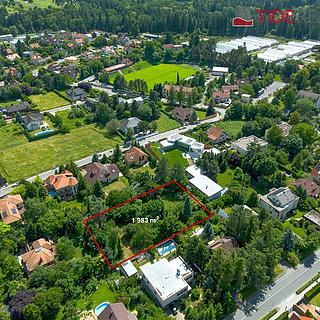 Prodej stavební parcely 1 983 m² Průhonice
