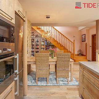 Prodej bytu 4+kk 162 m² Praha Kobylisy, U třešňovky