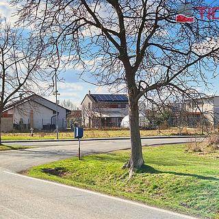Prodej stavební parcely 890 m² Husinec