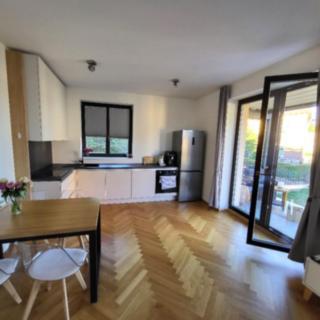 Pronájem bytu 1+kk a garsoniéry 38 m² Tábor, Bechyňská