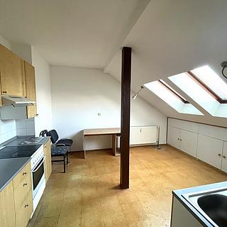 Pronájem bytu 2+1 77 m² Tábor