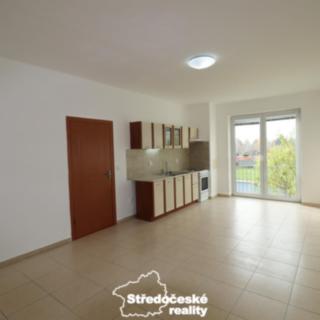 Pronájem bytu 1+kk a garsoniéry 35 m² Praha Újezd nad Lesy, Staroújezdská
