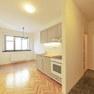 Pronájem bytu 2+kk 44 m&sup2; Praha