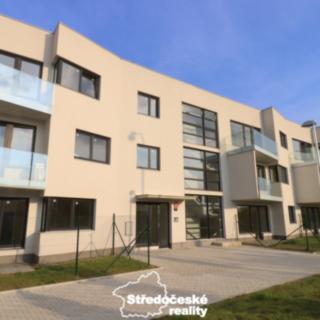 Pronájem bytu 1+kk a garsoniéry 38 m² Praha Dolní Počernice, Černodolská