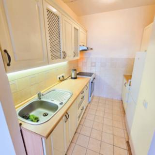 Prodej bytu 2+kk 42 m² Praha Háje, Mendelova