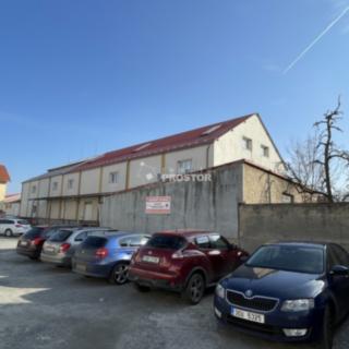 Pronájem výrobního objektu 784 m² Jirny
