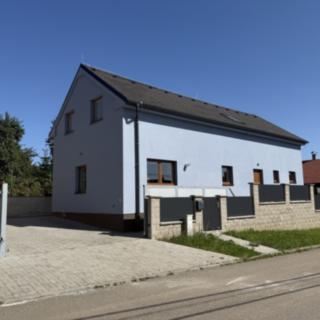 Pronájem rodinného domu 145 m² Zruč-Senec
