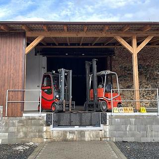 Pronájem skladu 300 m² Dolní Lukavice